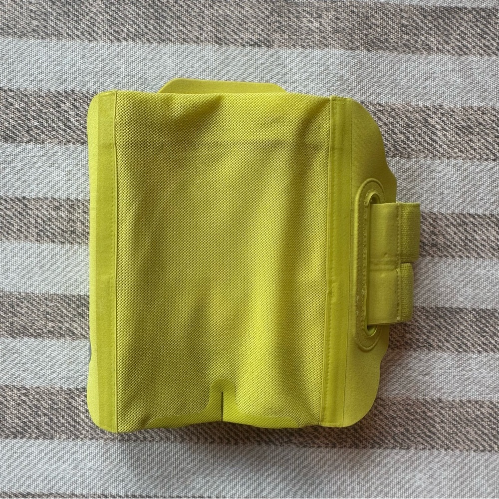 Lululemon Fast and Free Running Arm Band